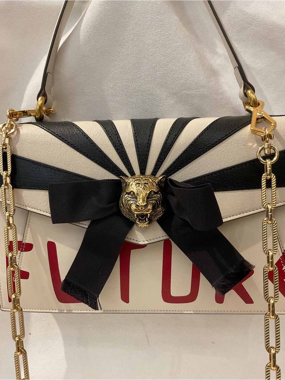 Gucci Bag - Picture 2 of 8